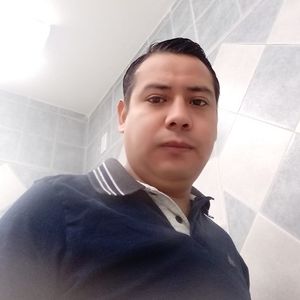 Meet your Posher, Moises